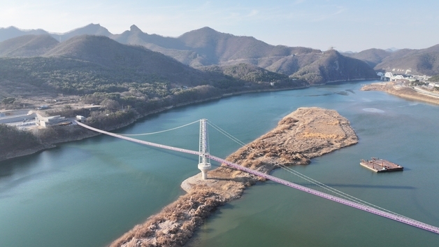 단양 시루섬의 기적 다리, 내달 16일 임시 개방…7월 정식 개장