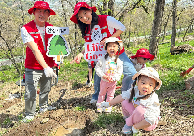 사우디에 나무 심고 독일서 폐가전 수거…LG전자, 자원순환 가속