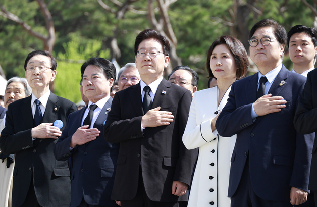 이 대통령 "4·19 정신 있어 내란의 밤 물리쳐"…취임 후 첫 기념식 참석