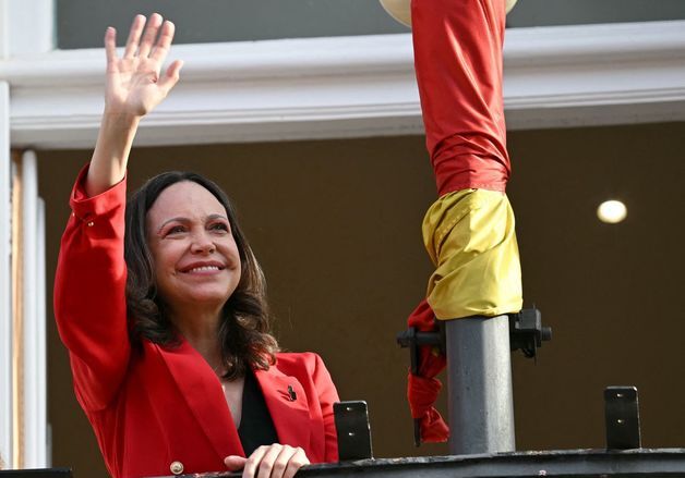 베네수 野마차도 "트럼프에 노벨상 메달 증정, 후회하지 않아"