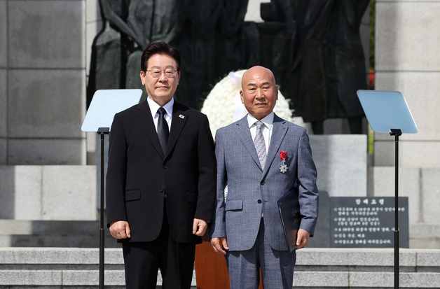 이재명 대통령, 4·19혁명 유공자 포상