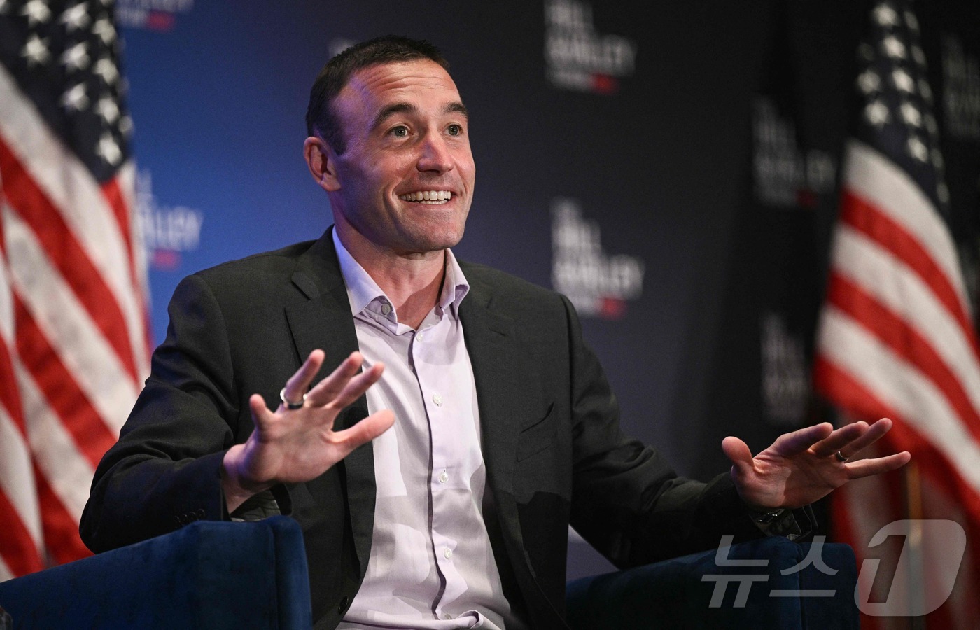 (워싱턴 AFP=뉴스1) 김경민 기자 = 케빈 웨일 오픈AI 최고제품책임자(CPO)가 2025년 4월 워싱턴DC 국회의사당 방문자센터 강당에서 열린 포럼에서 연설하고 있다. 202 …