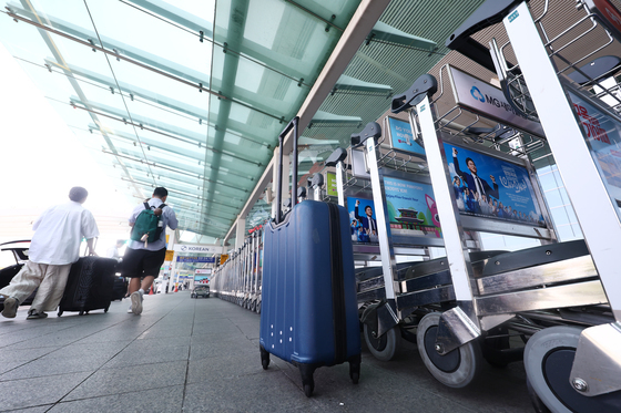 고유가에 유류할증료 폭탄…위축되는 여행심리