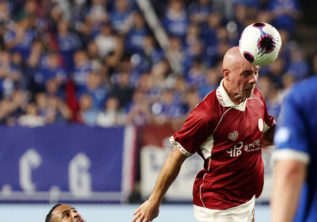 대런 깁슨, 내 머리가 먼저!