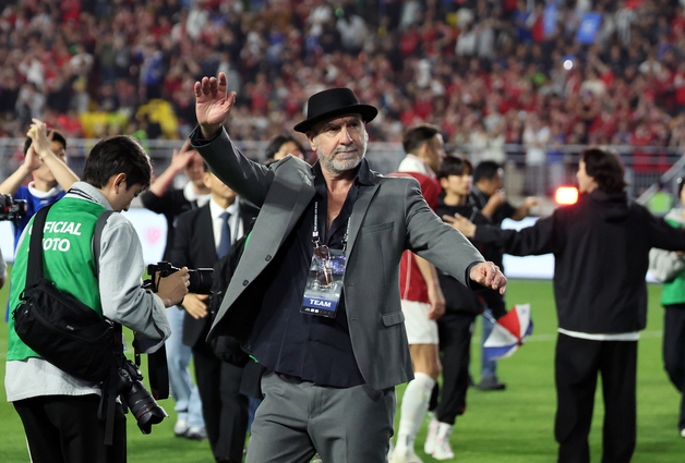 에릭 칸토나 감독, OGFC 팬들 고마워요