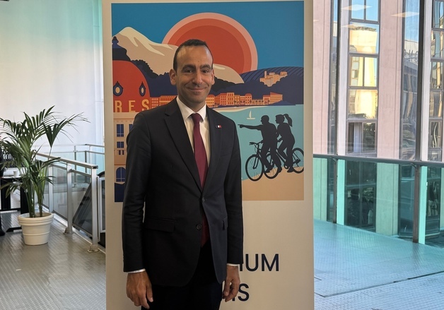 "부럽다 관광 대국"…프랑스, 지정학 위기 뚫고 수입 136조 '사상 최대'