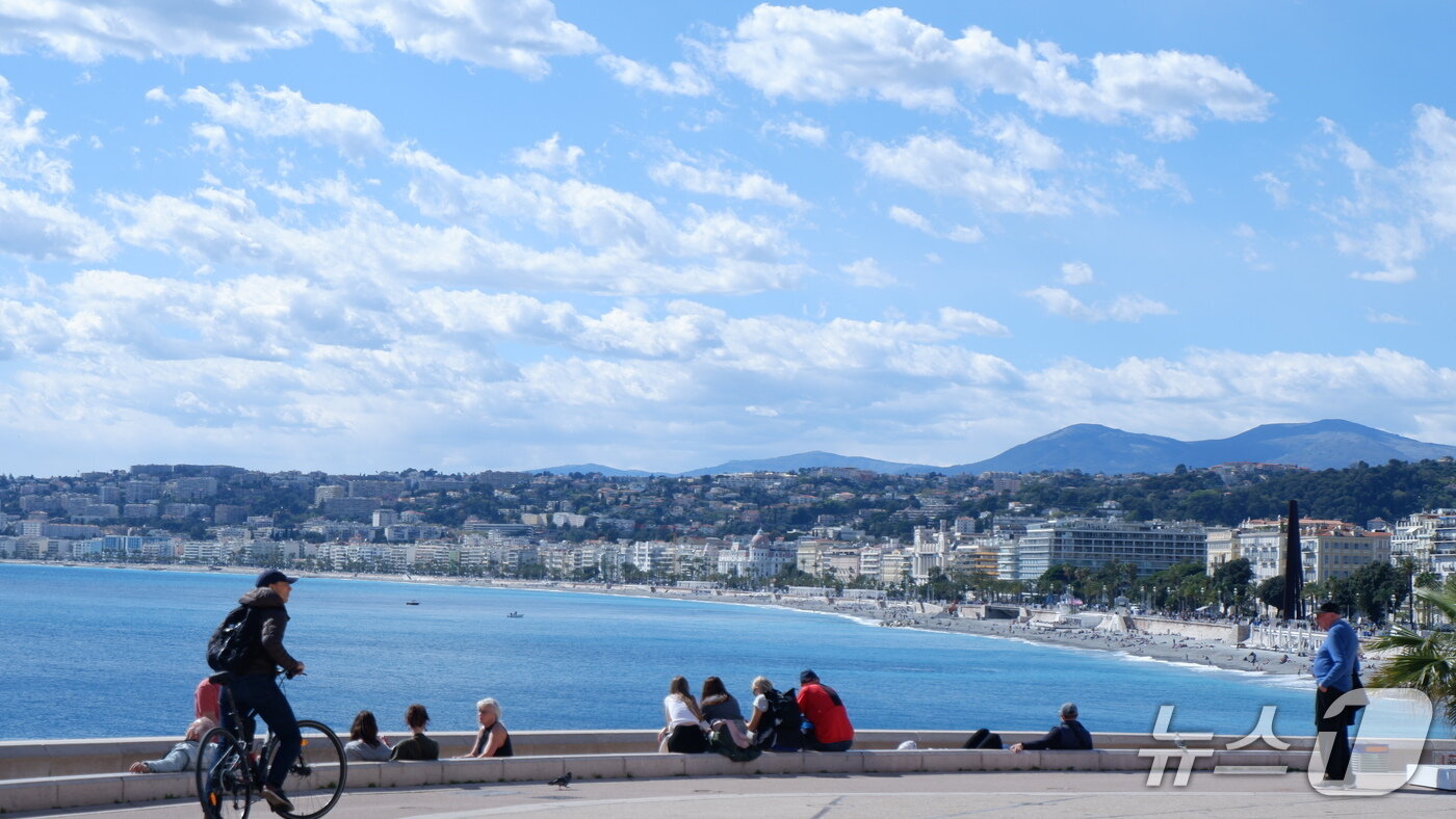 본문 이미지 - 프랑스 니스 해변ⓒ 뉴스1 윤슬빈 관광전문기자