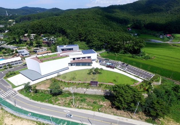 태안 유류피해극복기념관서 환경 보호 공동순회전