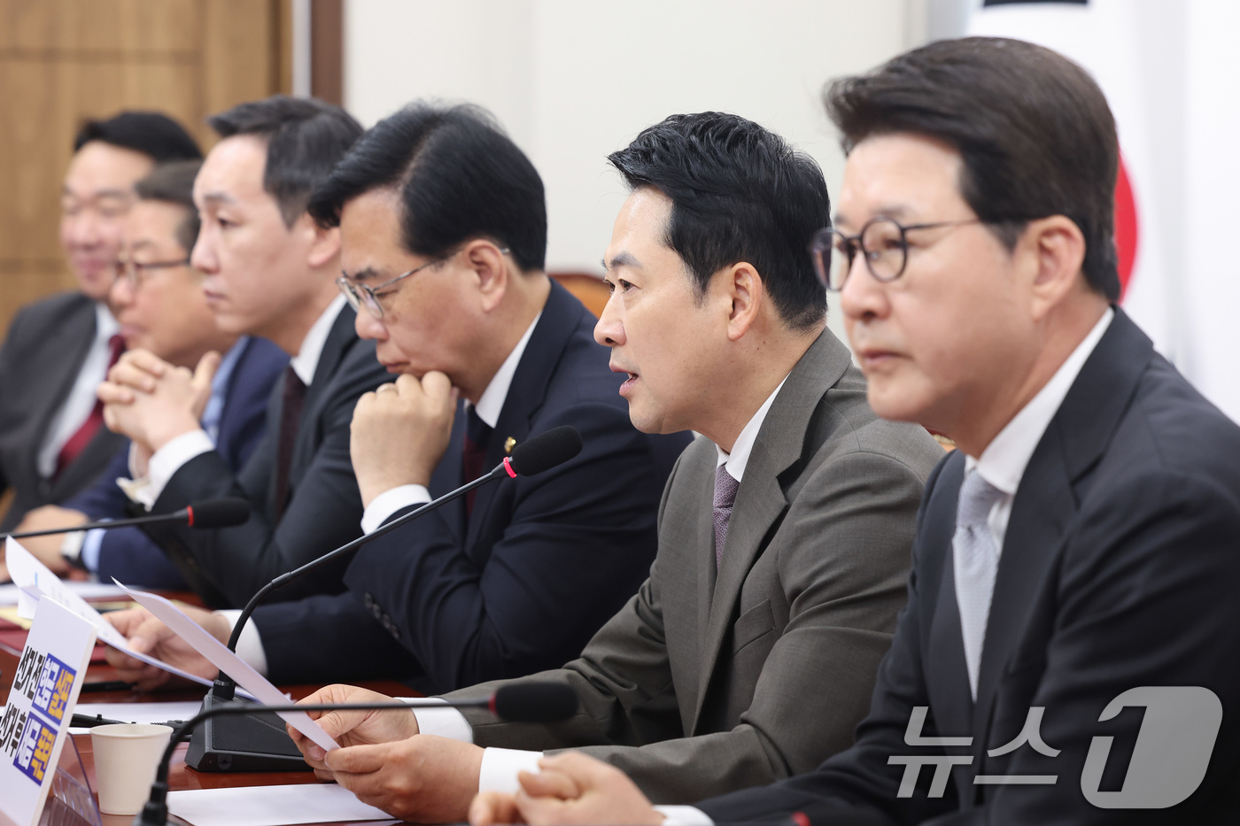 (서울=뉴스1) 신웅수 기자 = 장동혁 국민의힘 대표가 2일 서울 여의도 국회에서 열린 최고위원회의에서 발언하고 있다. 2026.4.2/뉴스1