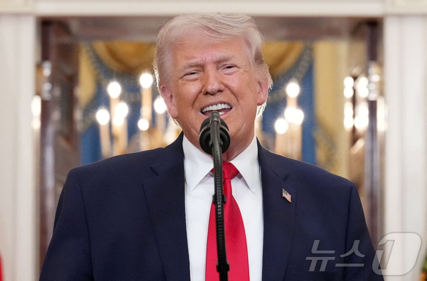 (AFP=뉴스1) 박세연 기자 = 1일(현지시간) 미국 워싱턴DC 백악관에서 도널드 트럼프 미국 대통령이 이란 전쟁 상황 관련 대국민 연설을 하고 있다.ⓒ AFP=뉴스1