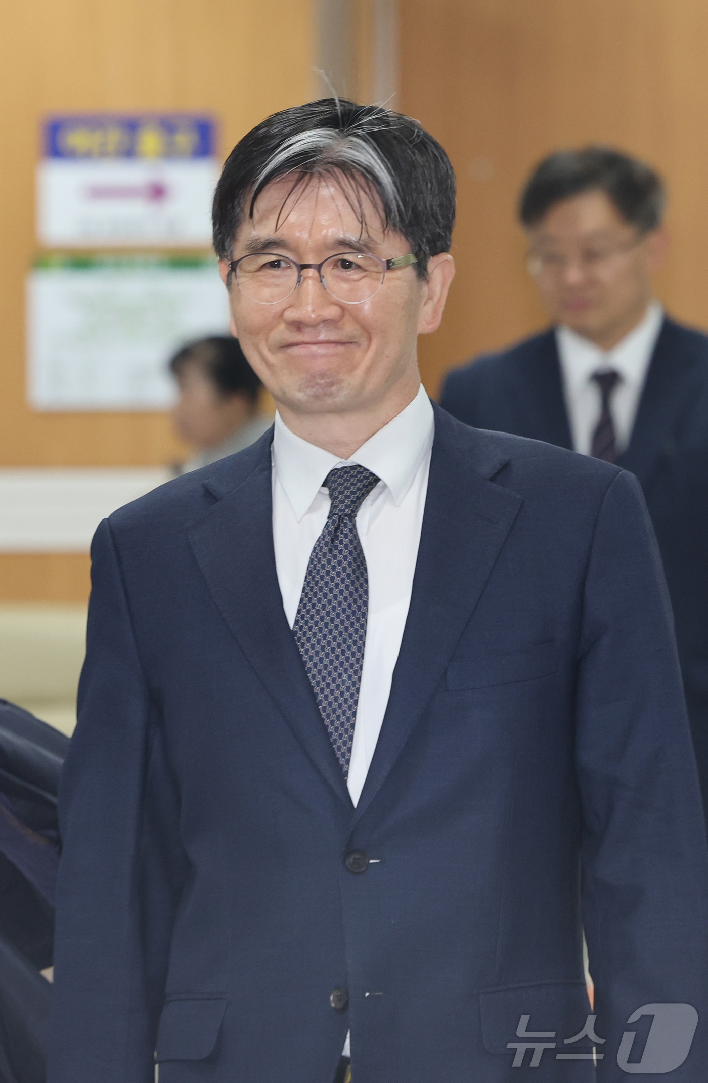 (서울=뉴스1) 최지환 기자 = '순직 해병 수사 외압 의혹' 수사를 방해했다는 혐의를 받는 오동운 고위공직자범죄수사처장이 2일 서울 서초구 서울중앙지방법원에서 열린 1차 공판에 …