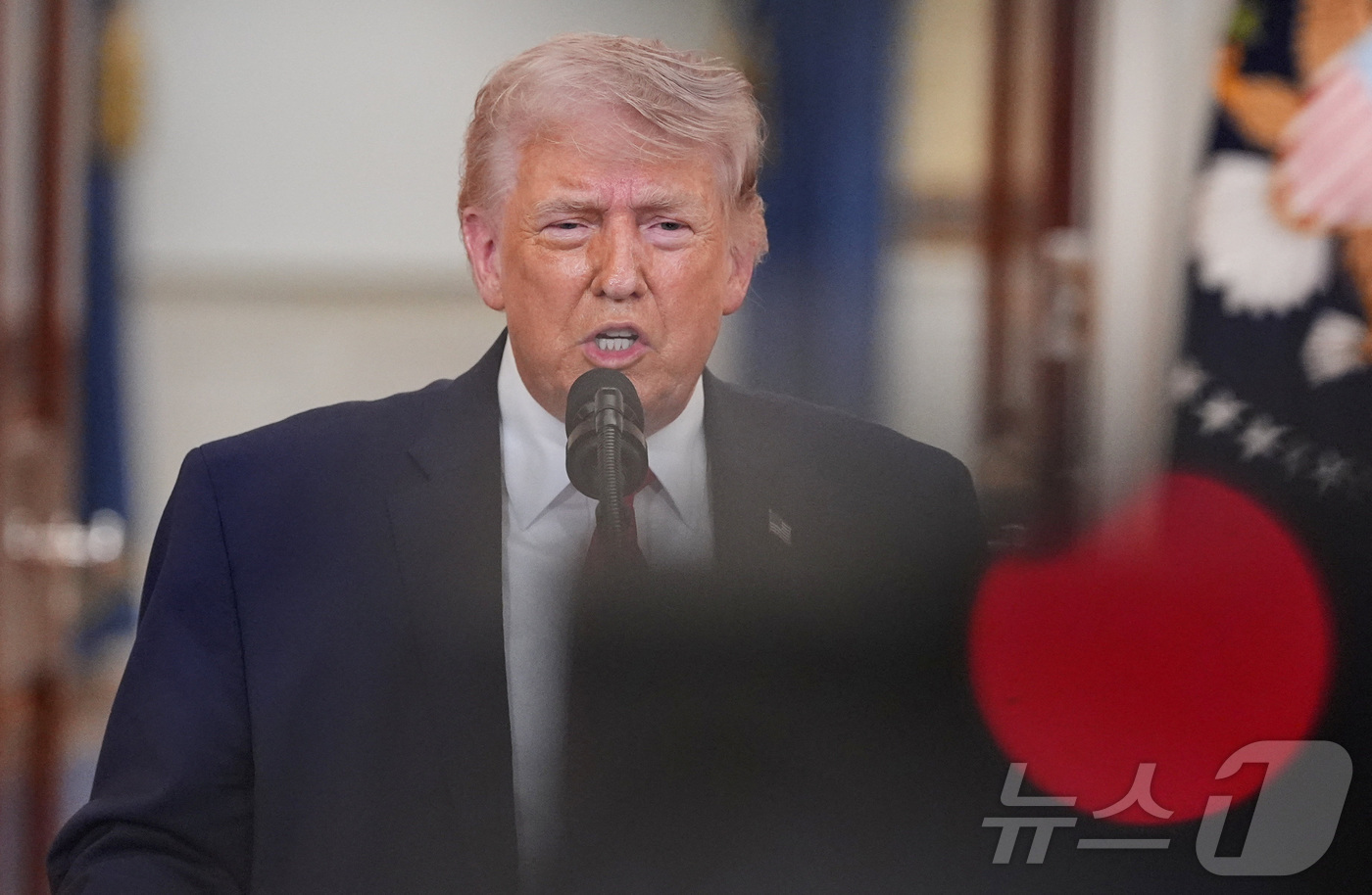 (워싱턴 로이터=뉴스1) 김경민 기자 = 도널드 트럼프 미국 대통령이 1일(현지시간) 워싱턴DC 백악관에서 이란 전쟁에 관한 연설을 하고 있다. 2026.4.1ⓒ 로이터=뉴스1