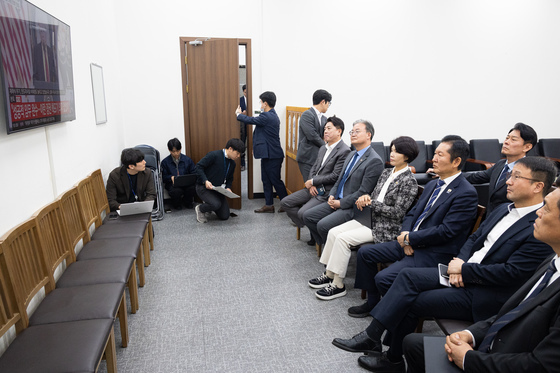 정청래·한병도 '트럼프 美대통령 대국민 연설 시청'