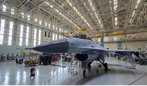 KAI·KAEMS, 공군 F-16 수명연장사업 착수…글로벌 MRO 도약