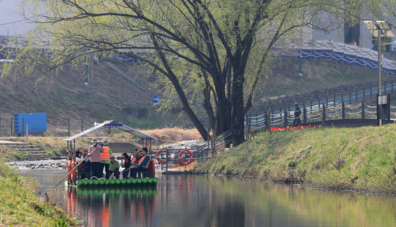 서초구, '양재천 천천투어 어르신 하루여행' 운영