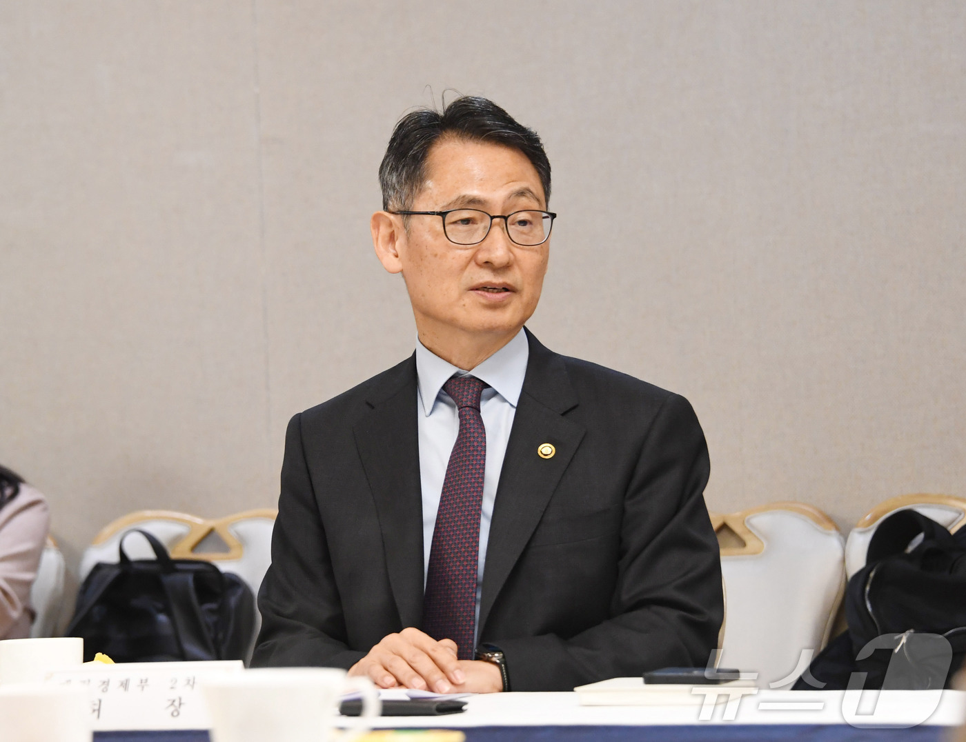 (서울=뉴스1) = 허장 재정경제부 제2차관이 2일 서울 종로구 정부서울청사에서 열린 외국인 투자 유치 자문위원회에서 모두발언을 하고 있다. (재정경제부 제공. 재판매 및 DB 금 …