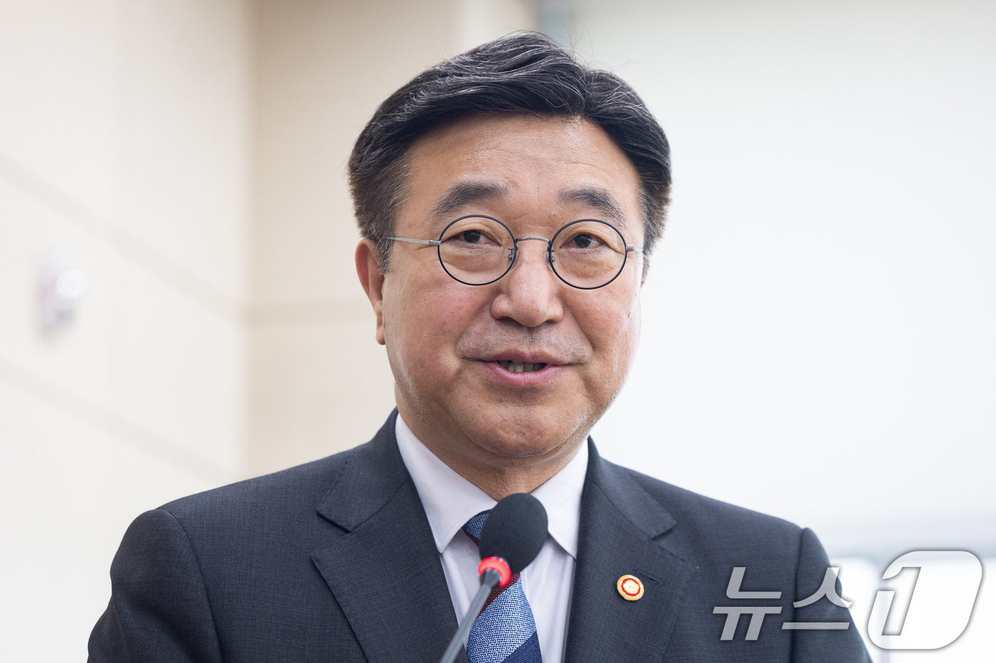 (서울=뉴스1) 유승관 기자 = 윤호중 행정안전부 장관이 2일 서울 여의도 국회에서 열린 제433회 국회(임시회) 행정안전위원회 제4차 전체회의에서 2026년도 제1회 추가경정예산 …