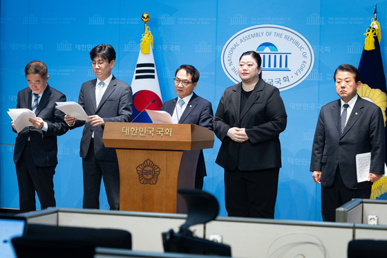 민주당 2차종합특검대응특위 '특검, 김주현 전 민정수석 윤석열 독대 재수사해야'