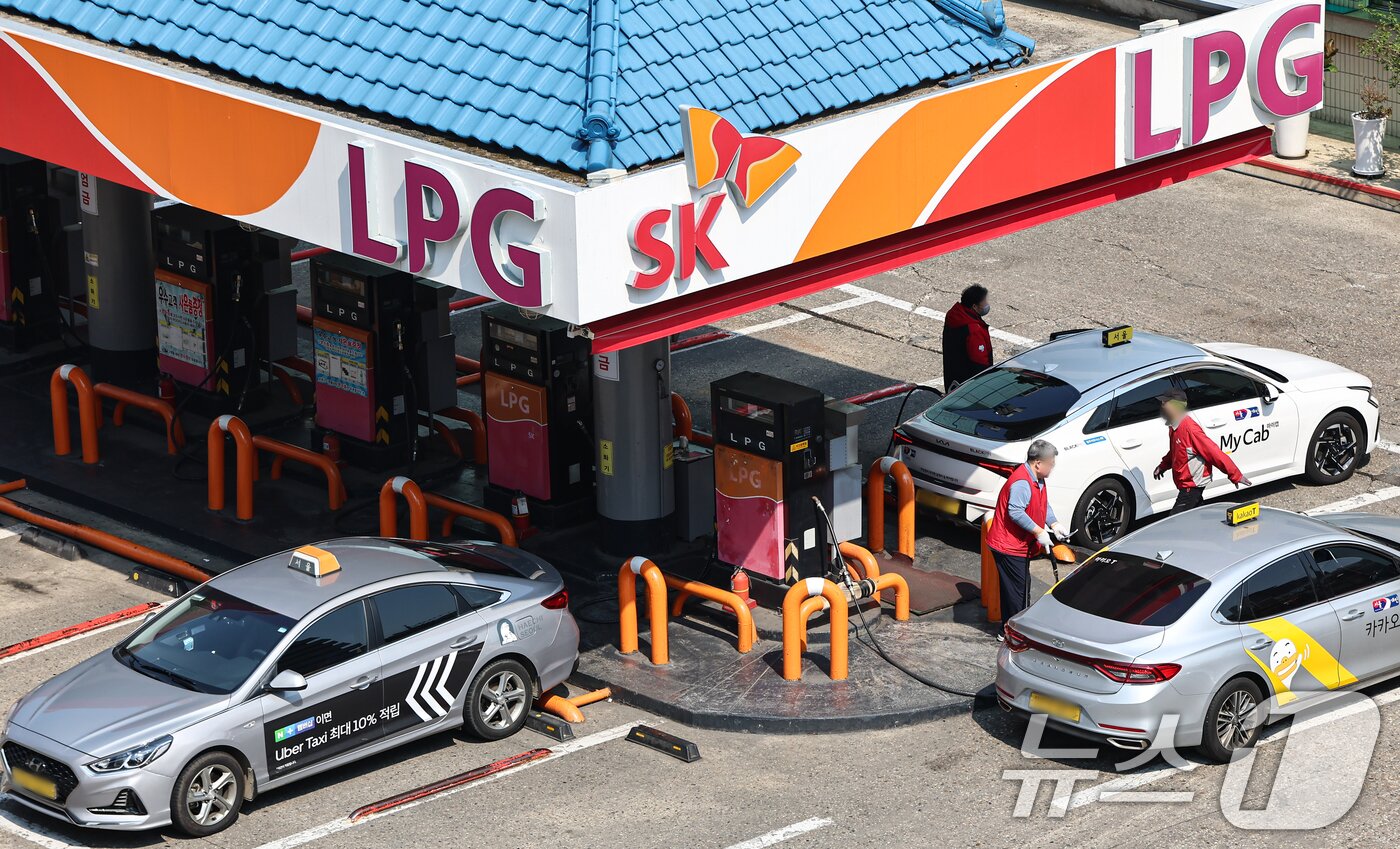 본문 이미지 - 서울 시내 LPG 충전소.  ⓒ 뉴스1 김도우 기자