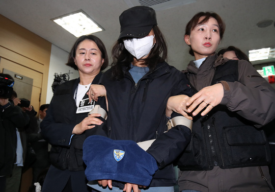 '어머니 시체유기한 딸' 영장실질심사