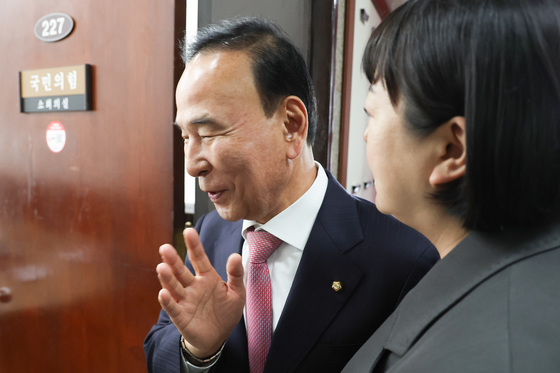 충북지사 등 공천 파동 어떻게 풀까…'박덕흠 공관위'에 쏠린 눈