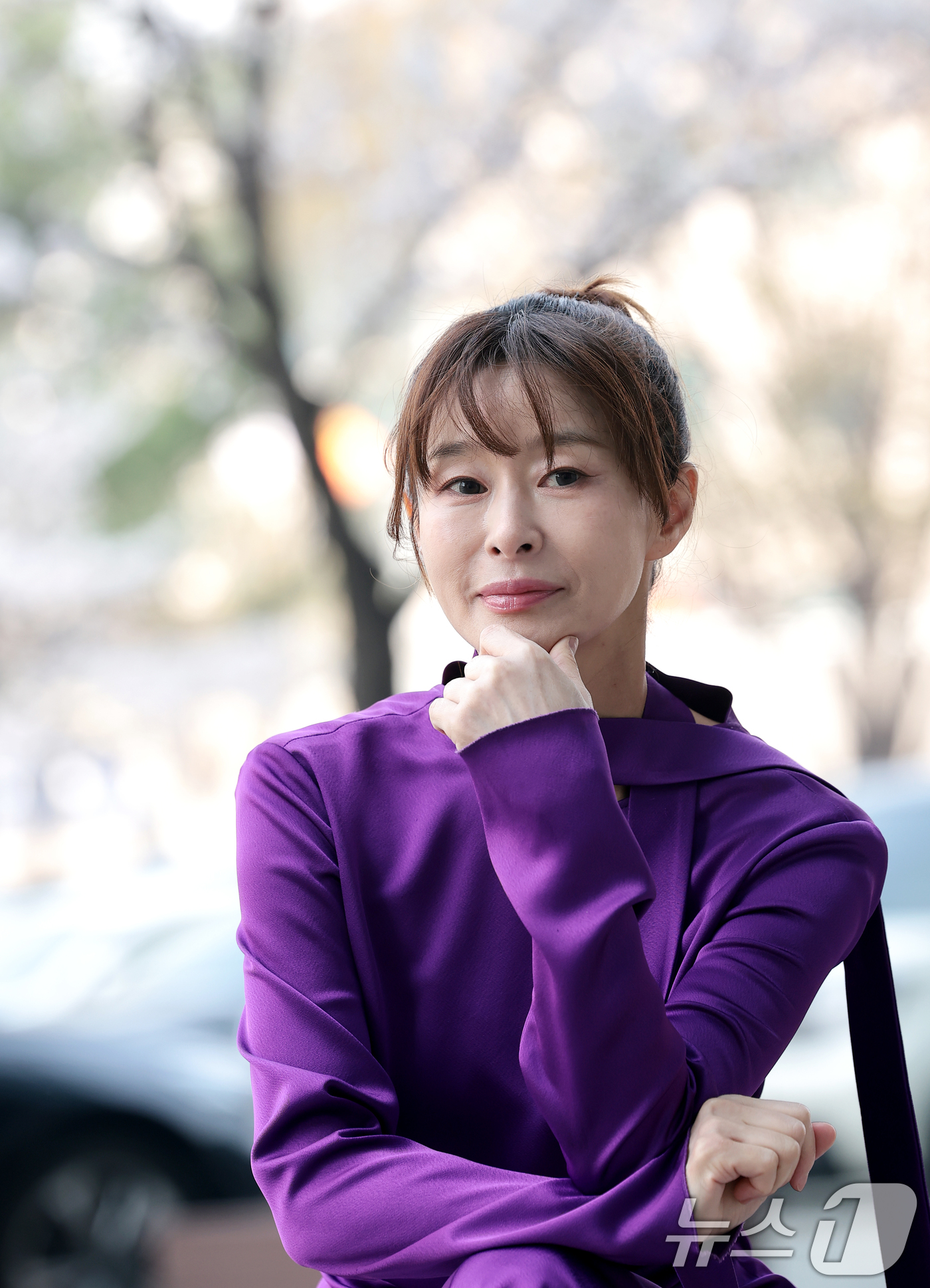 (서울=뉴스1) 권현진 기자 = 배우 예지원이 연극 ‘홍도’ 홍보를 위해 2일 오후 서울 양천구 SBS에 도착해 파워 FM '박하선의 씨네타운' 생방송에 앞서 포즈를 취하고 있다. …