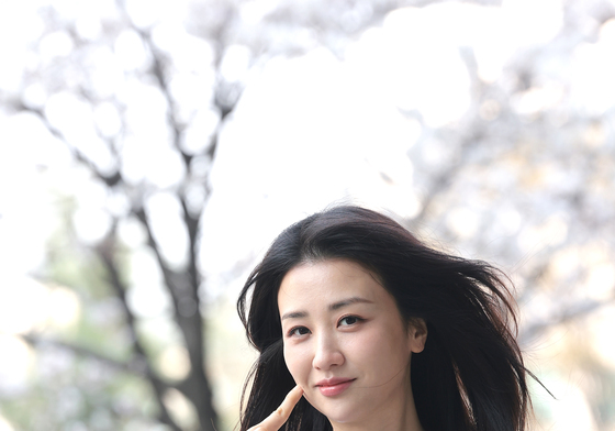 박하선, 만개한 벚꽃 미모