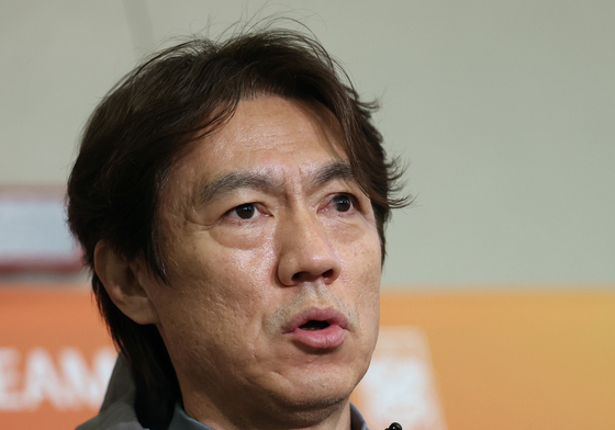 홍명보 "손흥민은 우리 팀 중심"