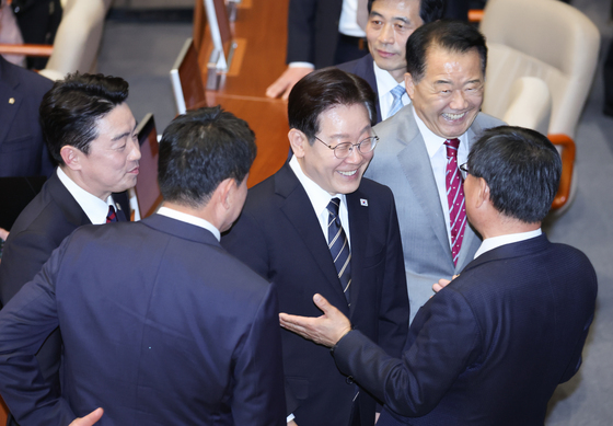 이재명 대통령, '전쟁 추경' 시정연설 마치고 국회 떠나