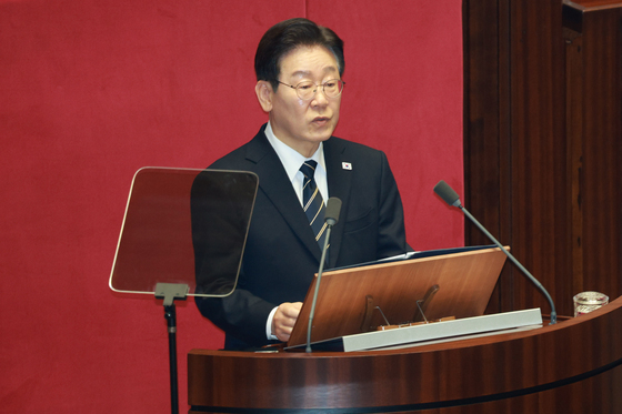 [전문] 李대통령 "현 위기, 소나기 아닌 폭풍우…골든타임 놓치지 말아야"