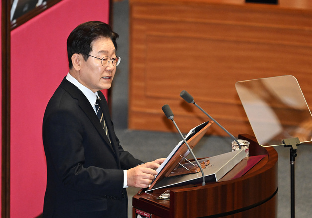 '전쟁 추경' 李 시정연설…與 "위기 앞 결단" 野 "재정 파탄 서막"