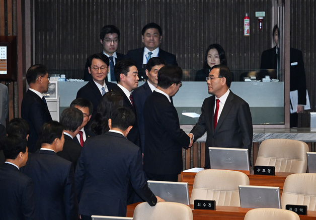 "李대통령, 내 임기 단축해서라도 '분권형 개헌' 해야"