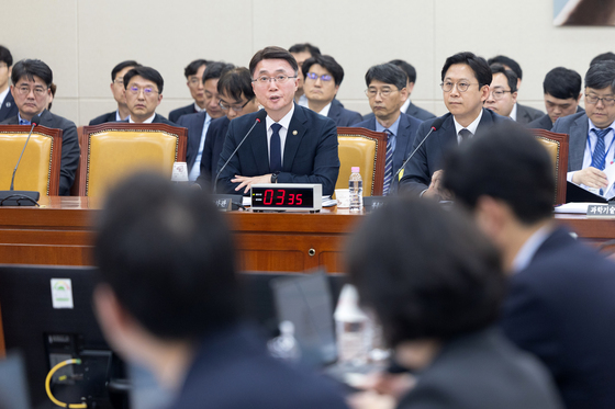 답변하는 류제명 2차관