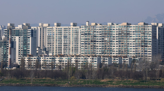 '서울 아파트 일주만에 상승폭 2배 기록'