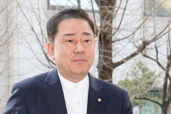 경찰 조사 출석 김병기 '묵묵부답'