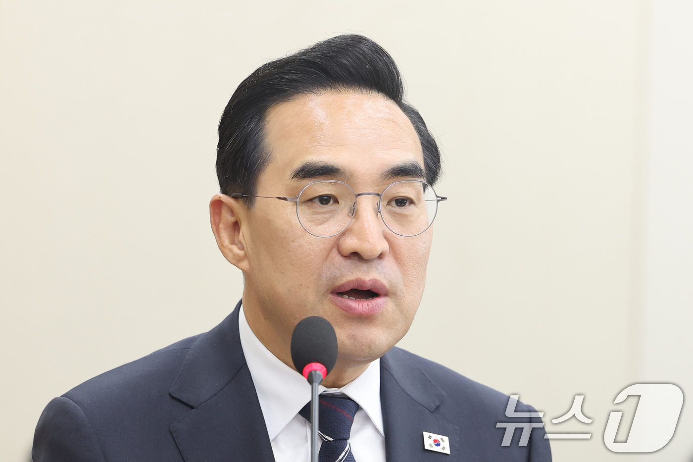 (서울=뉴스1) 신웅수 기자 = 박홍근 기획예산처 장관이 2일 서울 여의도 국회에서 열린 재정경제기획위원회 전체회의에서 발언하고 있다. 2026.4.2/뉴스1