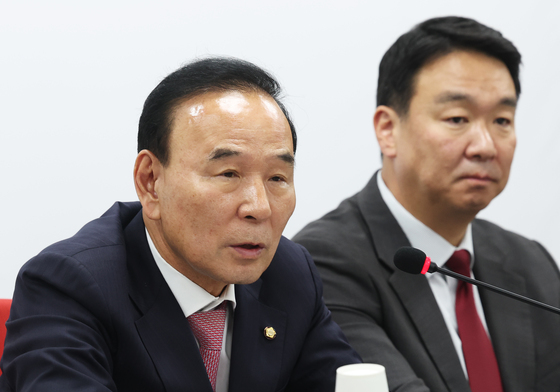 모두발언 하는 박덕흠 공관위원장