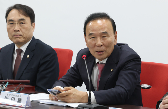 공정 공천 약속하는 박덕흠 공관위원장