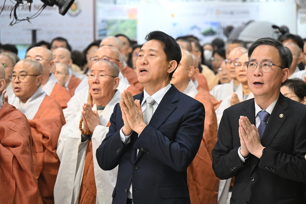 [동정]오세훈, 서울불교박람회 개막식 참석…"마음의 평온 찾아줘"