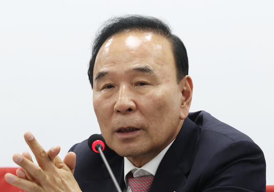 공관위 첫 회의 발언하는 박덕흠