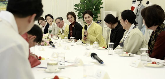 김혜경 여사, 한복생활 유네스코 등재추진단 차담회