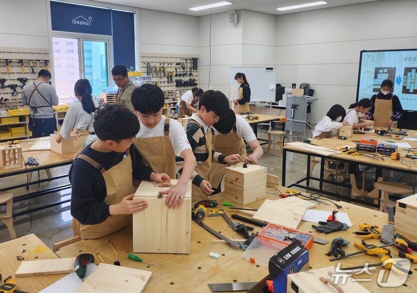 본문 이미지 - '1일 메이커 교실' 수업장면.(전남교육청 제공, 재판매 및 DB금지)/뉴스1  