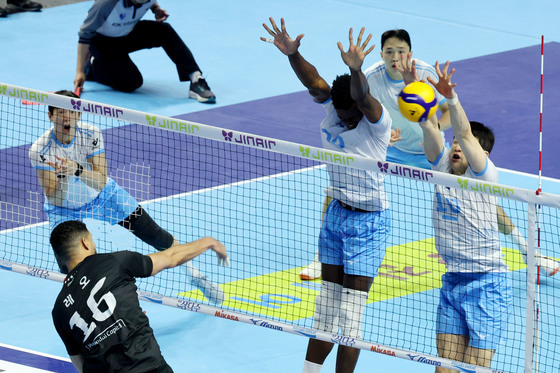 마쏘·정지석 '레오의 공격을 막아라'