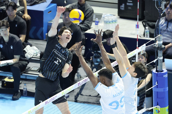 허수봉 '강스파이크'