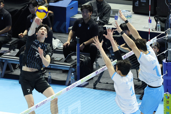 허수봉 '가볍게'