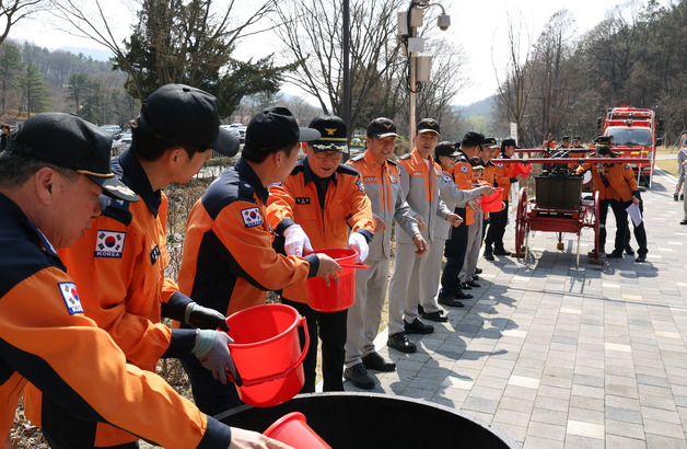 충남소방본부, 봄철 산불 예방 총력전…'도민 안전문화 확산' 행사 개최