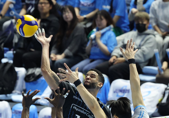 레오 '높이가 다른 공격'