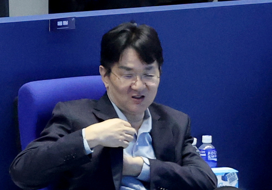 프로배구 남자챔프전 지켜보는 조원태 총재