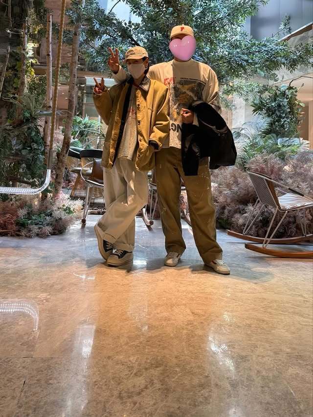 본문 이미지 - 손예진과 현빈 부부(손예진 SNS)