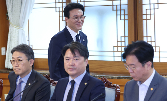 새만금·전북 대혁신 TF 2차 회의 참석하는 김민석 총리